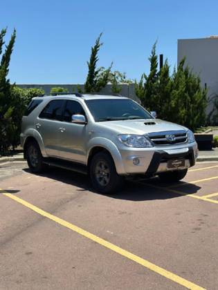 TOYOTA HILUX SW4 3.0 SRV 4X4 16V TURBO INTERCOOLER DIESEL 4P AUTOMÁTICO